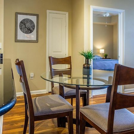 Frontdesk Oakwood Residence Apts Uptown Dallas Eksteriør bilde