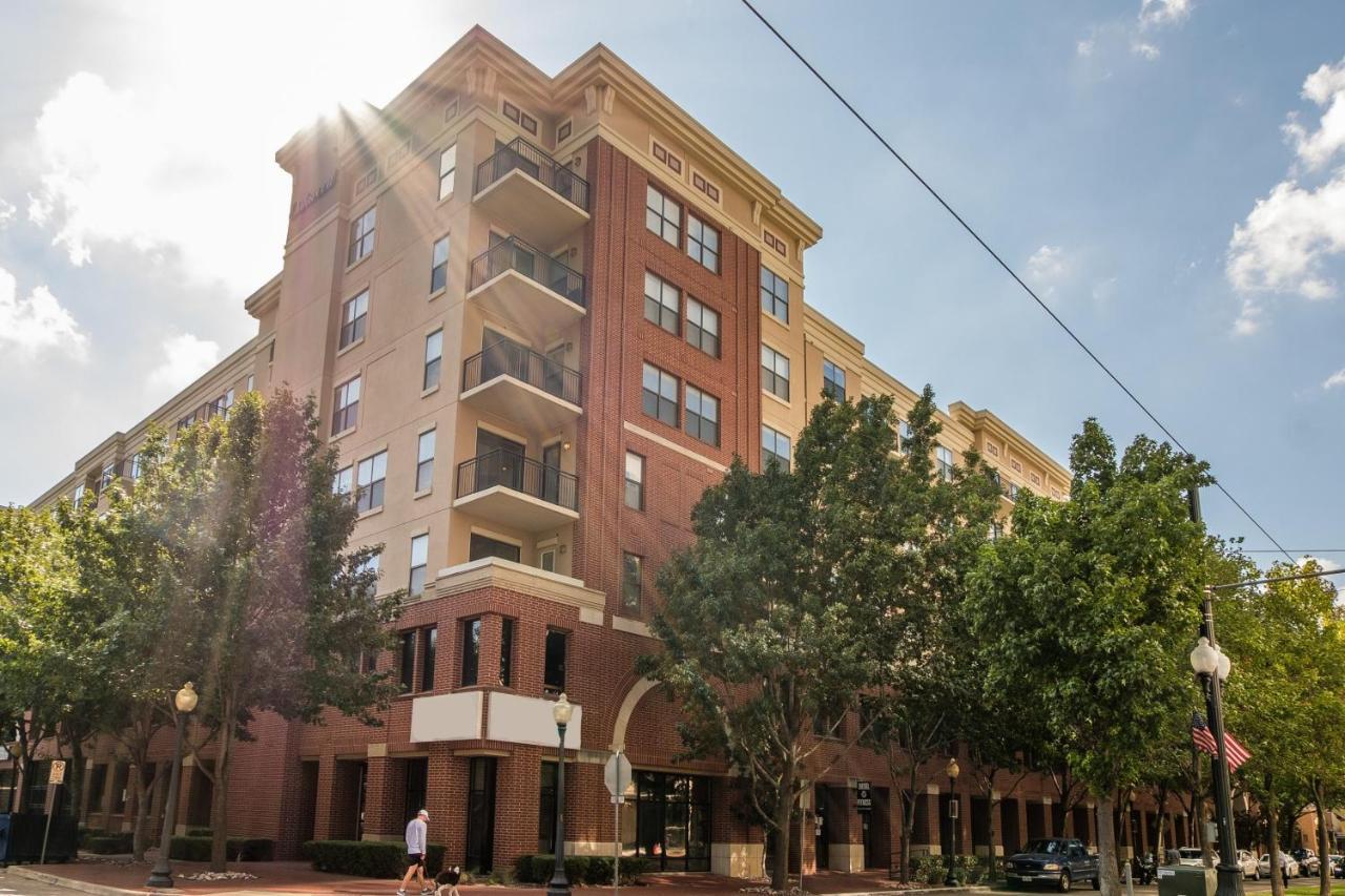 Frontdesk Oakwood Residence Apts Uptown Dallas Eksteriør bilde