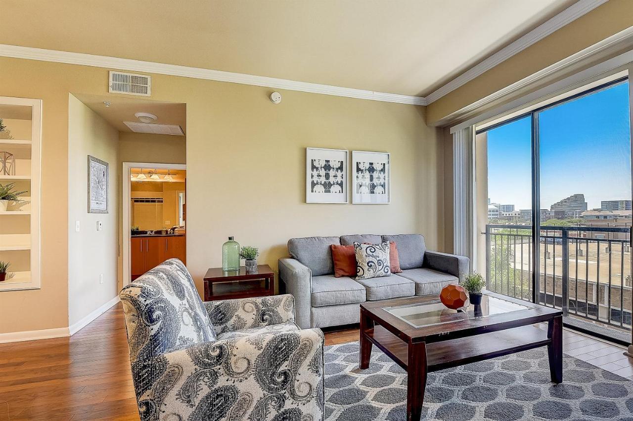 Frontdesk Oakwood Residence Apts Uptown Dallas Eksteriør bilde