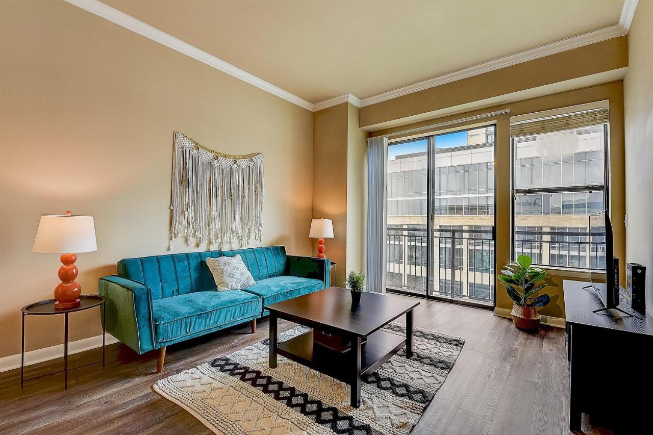Frontdesk Oakwood Residence Apts Uptown Dallas Eksteriør bilde