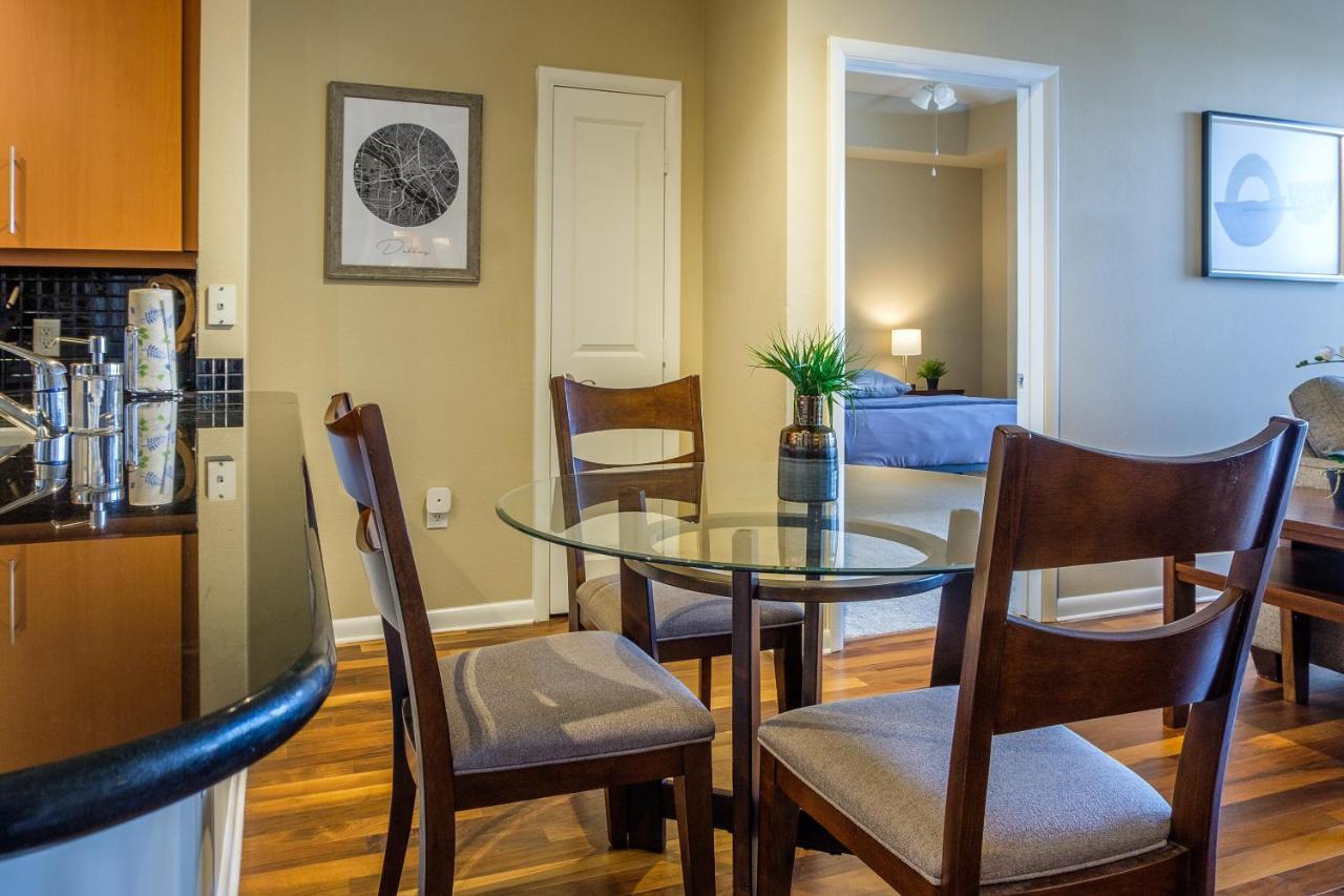 Frontdesk Oakwood Residence Apts Uptown Dallas Eksteriør bilde