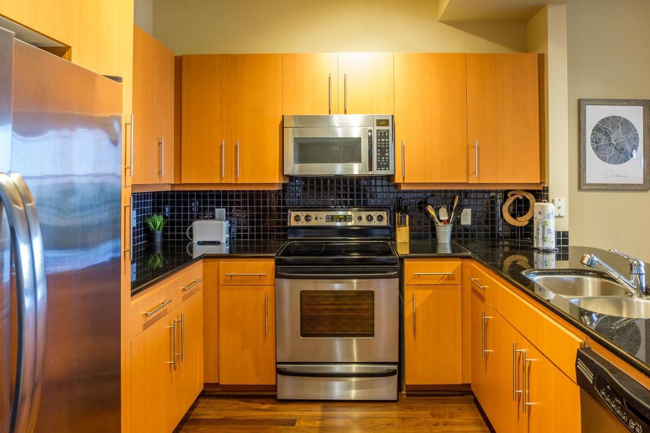 Frontdesk Oakwood Residence Apts Uptown Dallas Eksteriør bilde