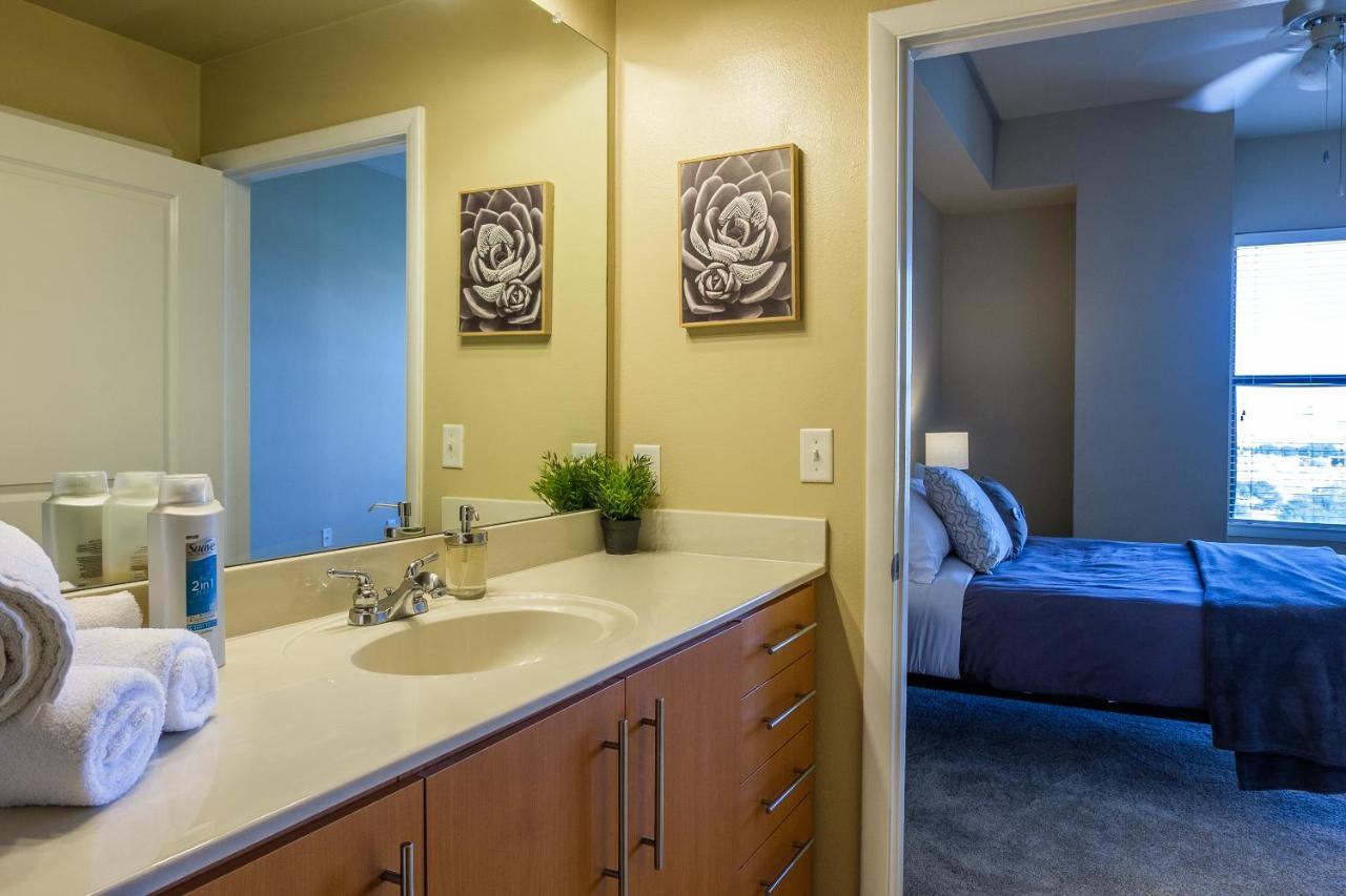 Frontdesk Oakwood Residence Apts Uptown Dallas Eksteriør bilde