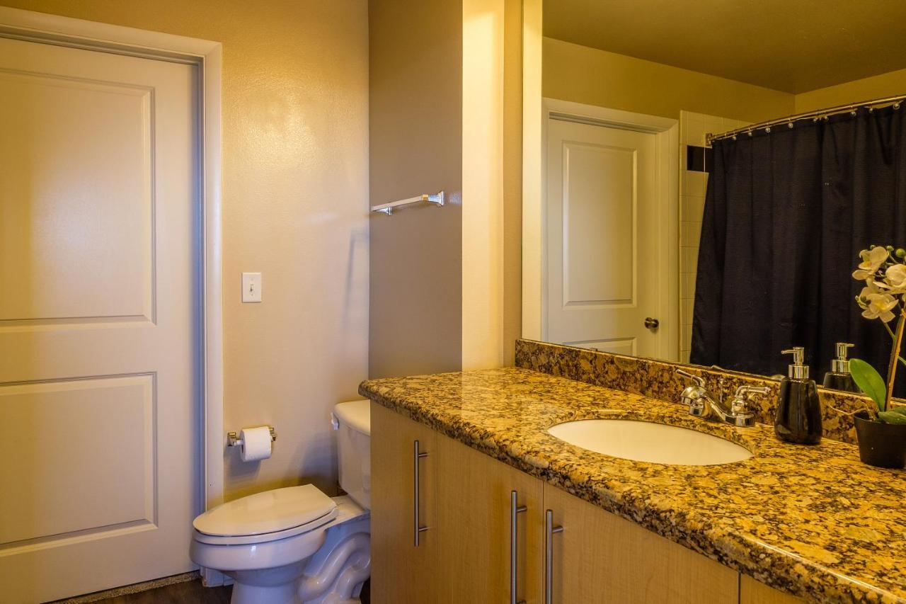 Frontdesk Oakwood Residence Apts Uptown Dallas Eksteriør bilde