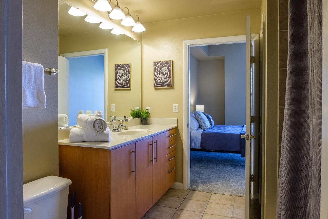Frontdesk Oakwood Residence Apts Uptown Dallas Eksteriør bilde
