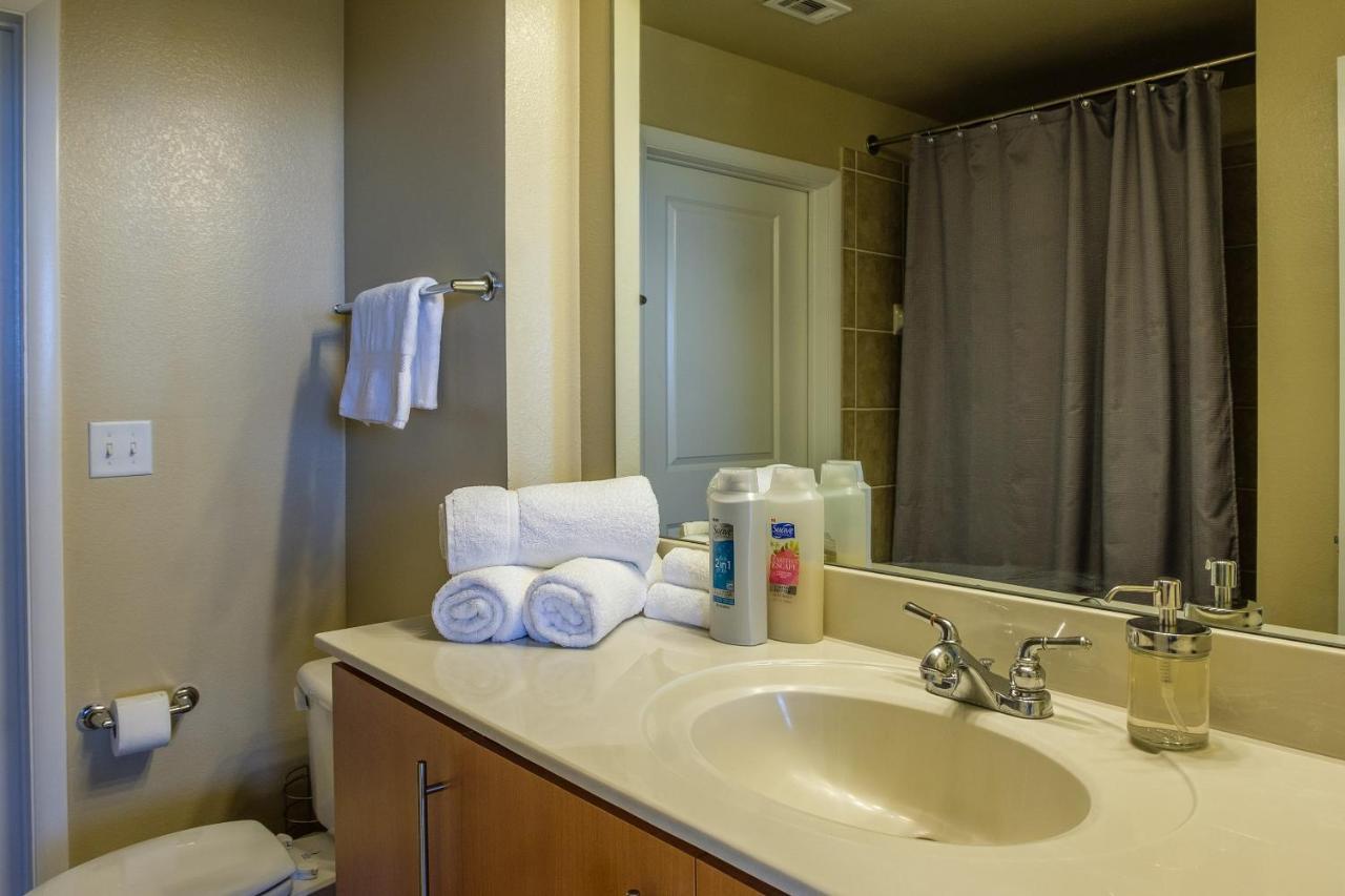 Frontdesk Oakwood Residence Apts Uptown Dallas Eksteriør bilde