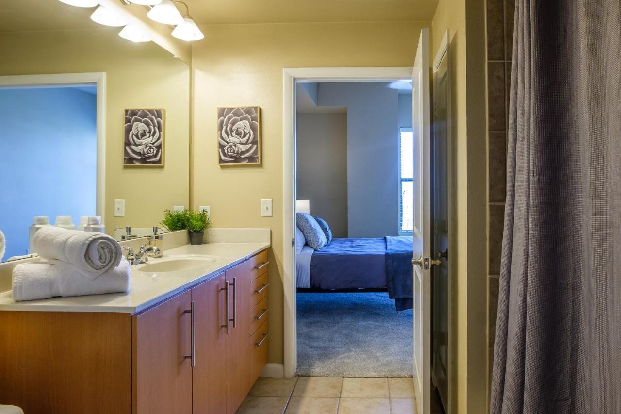 Frontdesk Oakwood Residence Apts Uptown Dallas Eksteriør bilde